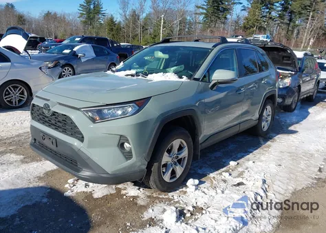2019 Toyota Rav4 Xle from USA, damaged, VIN JTMP1RFV8KD022343